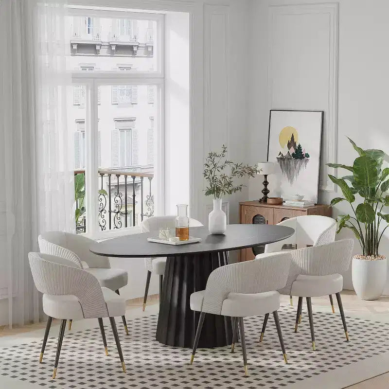 Tavolo da pranzo ovale in legno massello 67x33,5 con elegante base affusolata per 6 persone