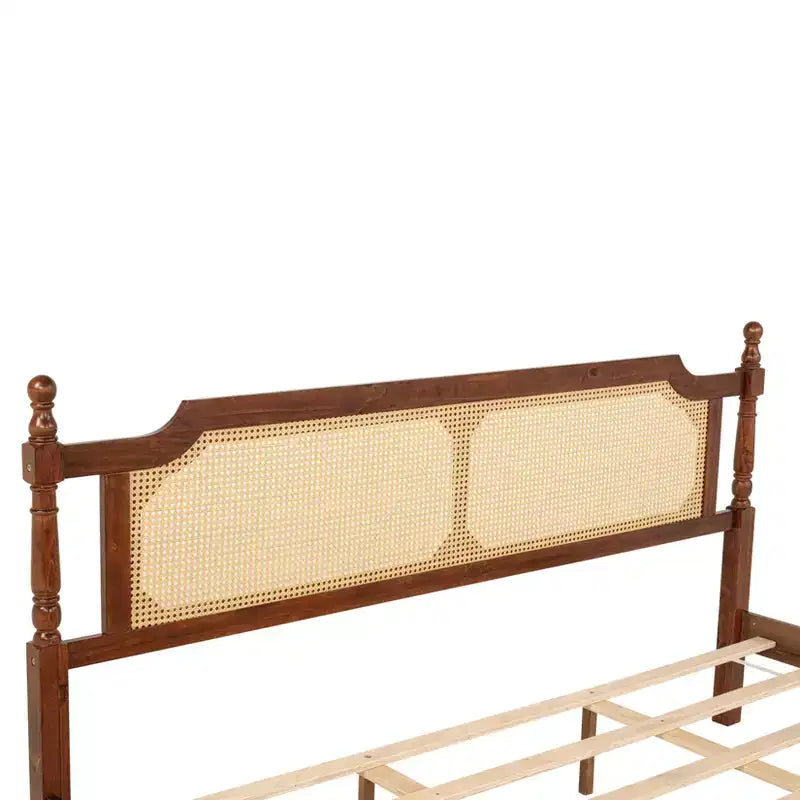 Struttura Letto in Legno di Pino King Size con Testiera e Pediera in Rattan – Marrone