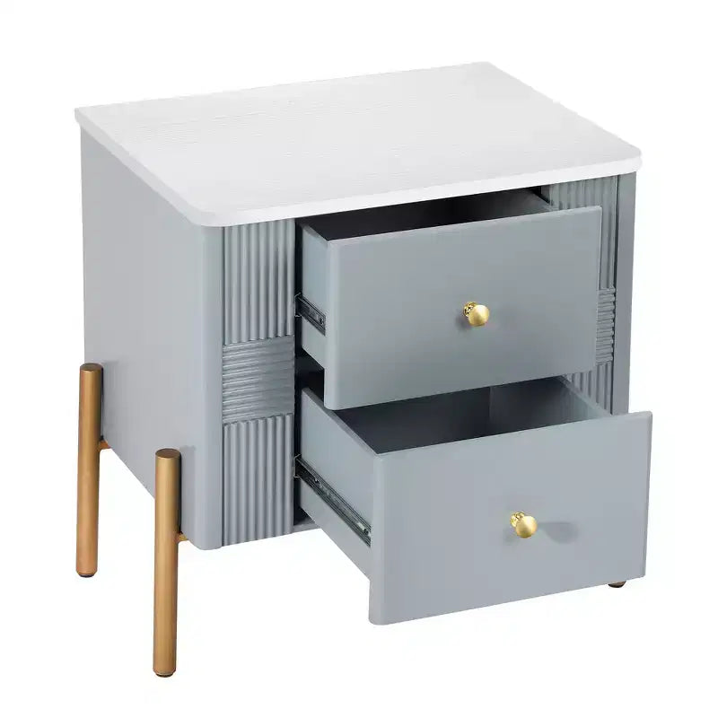 Comodino Moderno Minimalista con 2 Cassetti – Gambe e Maniglie in Metallo Dorato, Design Testurizzato