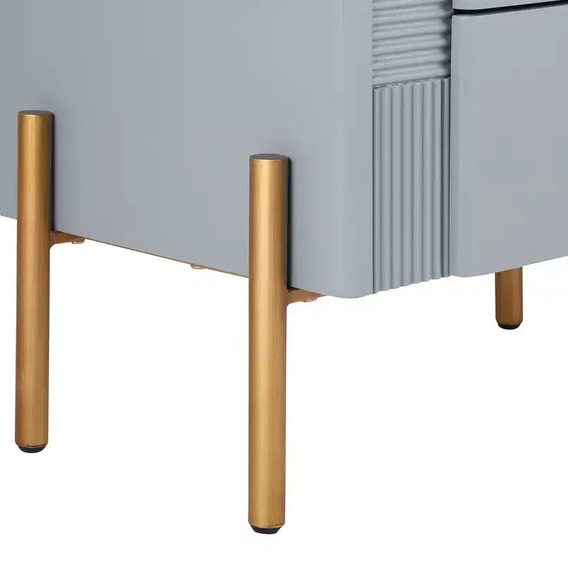 Comodino Moderno Minimalista con 2 Cassetti – Gambe e Maniglie in Metallo Dorato, Design Testurizzato