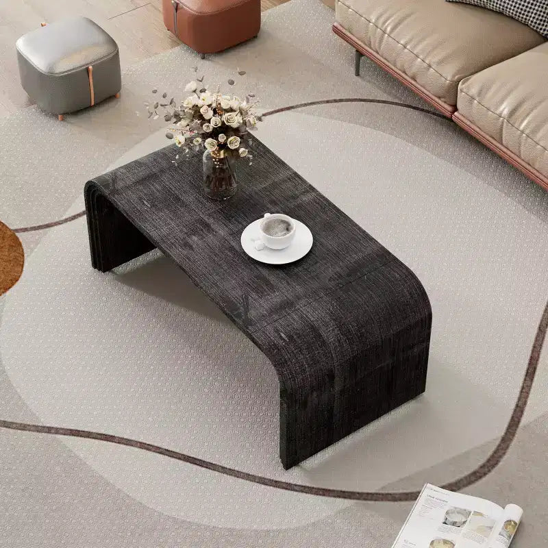 Tavolino Art Déco dal Design Curvo – Nero Antico per Soggiorno